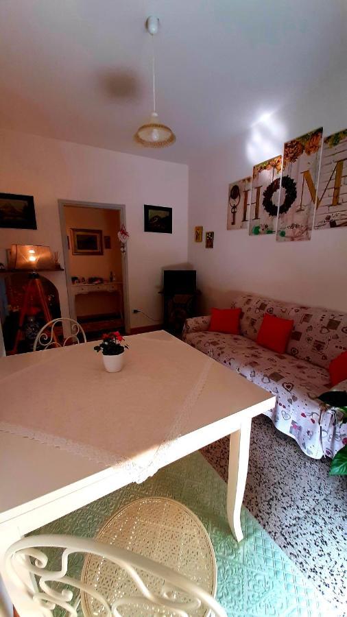 B&B Rosa Samarate ภายนอก รูปภาพ