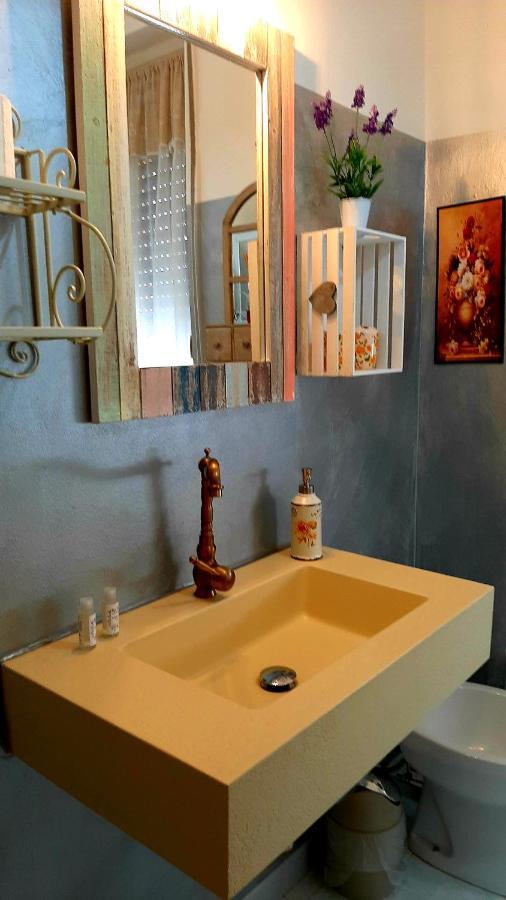 B&B Rosa Samarate ภายนอก รูปภาพ