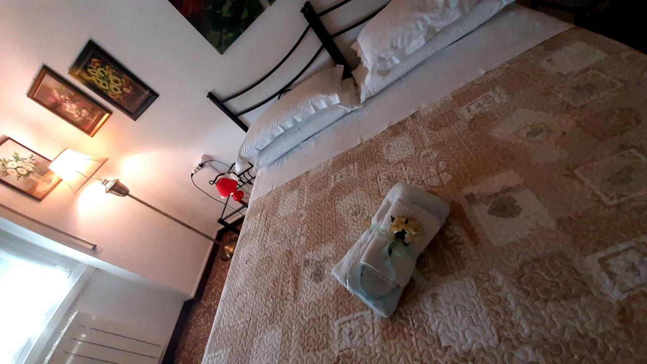 B&B Rosa Samarate ภายนอก รูปภาพ
